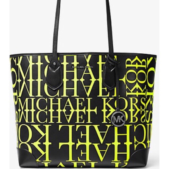 Michael Kors Handbags - *AMAZINGLY RARE* Michael Kors Newsprint Tote